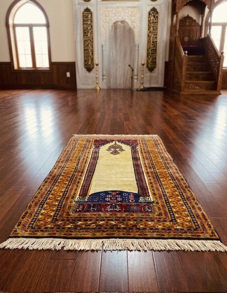 Elegant rug